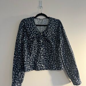 Artitzia top with collar